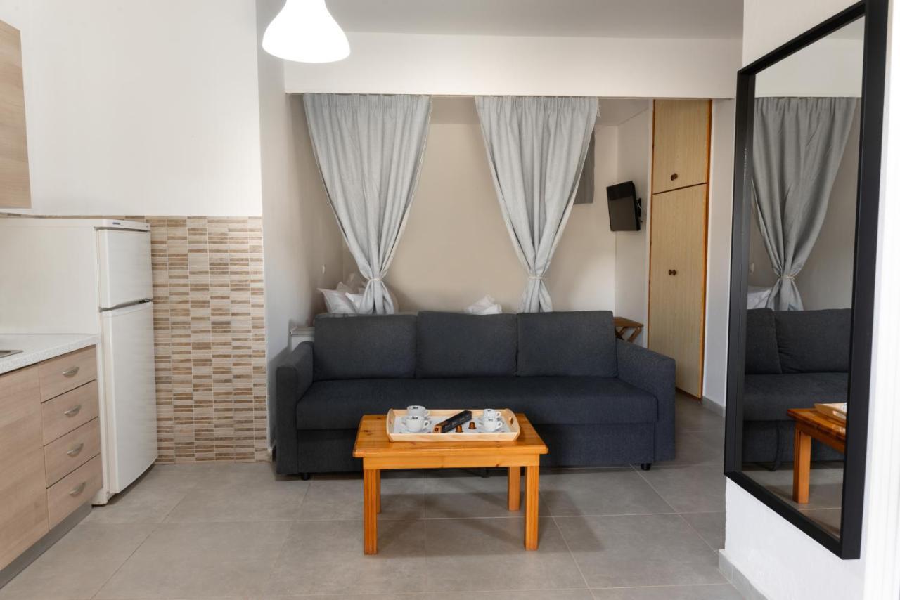 Aelia Apartment Metamorfosi  Luaran gambar